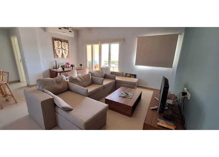 Апартаменты Waterside, 2-bd Ground Floor Sleeps 4 Persons Эль-Гуна