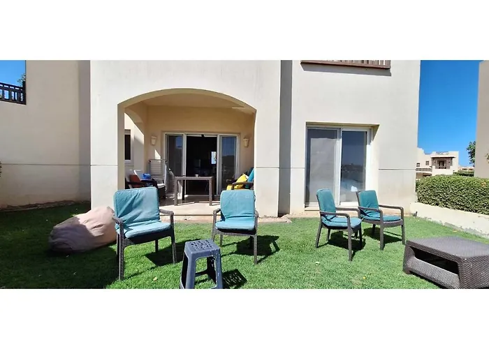 Waterside, 2-bd Ground Floor Sleeps 4 Persons * Эль-Гуна