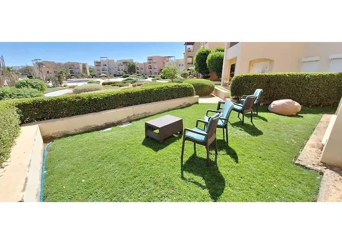 Waterside, 2-bd Ground Floor Sleeps 4 Persons