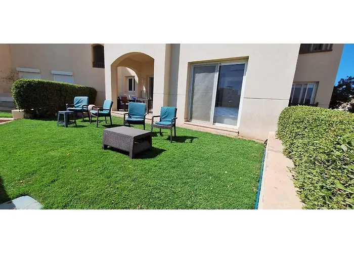 Waterside, 2-bd Ground Floor Sleeps 4 Persons * Эль-Гуна