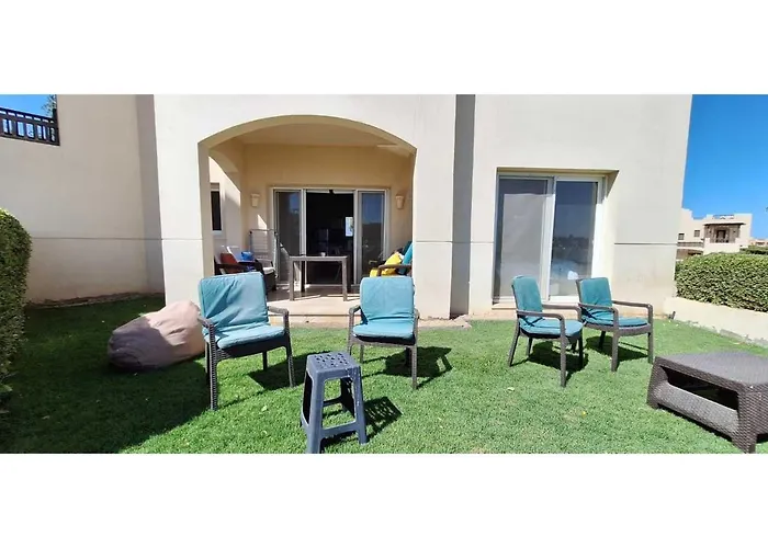 Апартаменты Waterside, 2-bd Ground Floor Sleeps 4 Persons Эль-Гуна