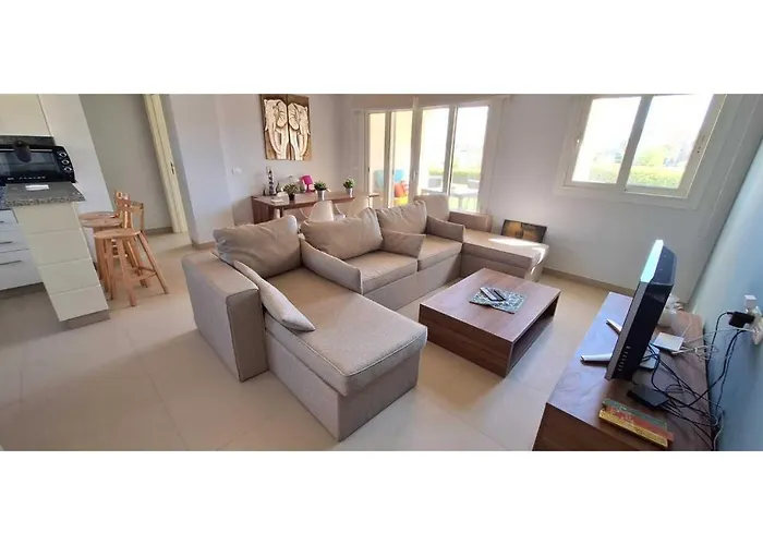 Waterside, 2-bd Ground Floor Sleeps 4 Persons * Эль-Гуна