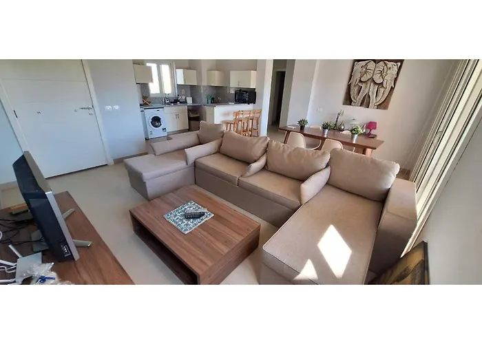 Waterside, 2-bd Ground Floor Sleeps 4 Persons Апартаменты *