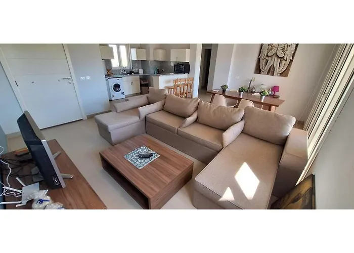 Апартаменты Waterside, 2-bd Ground Floor Sleeps 4 Persons *