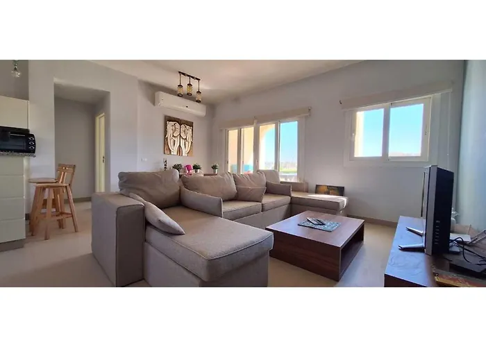 Waterside, 2-bd Ground Floor Sleeps 4 Persons * Эль-Гуна