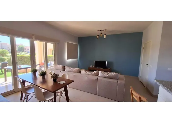 Апартаменты Waterside, 2-bd Ground Floor Sleeps 4 Persons