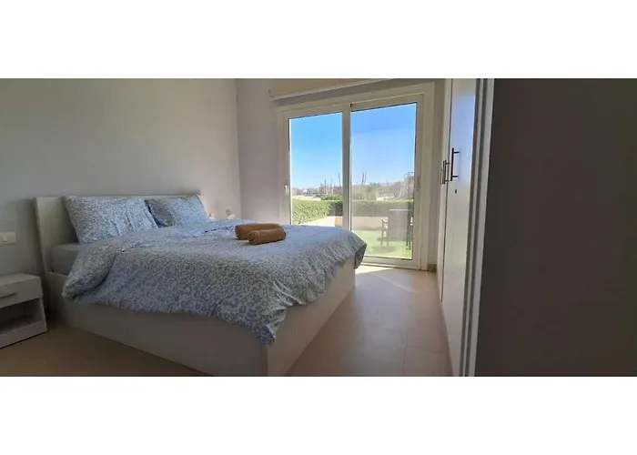 Waterside, 2-bd Ground Floor Sleeps 4 Persons Апартаменты Эль-Гуна