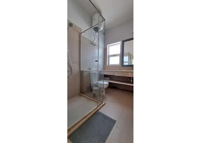 Апартаменты Waterside, 2-bd Ground Floor Sleeps 4 Persons Эль-Гуна